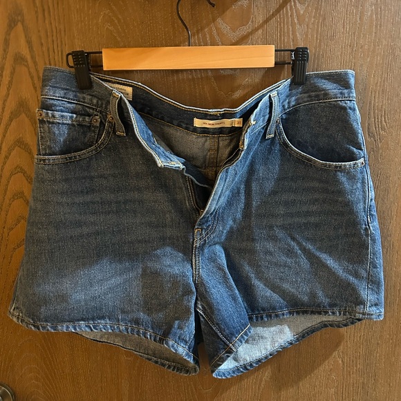 Levi's Pants - Levi’s 80’s Mom Denim Short